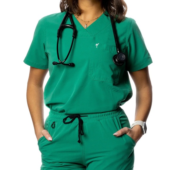 Green Mim scrubs ! Very good condition - Picture 1 of 1
